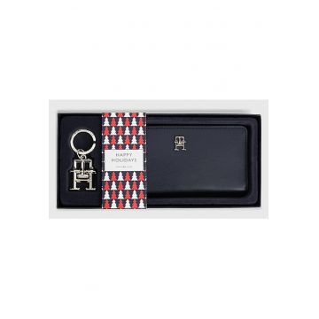 Set cu portofel din piele si breloc